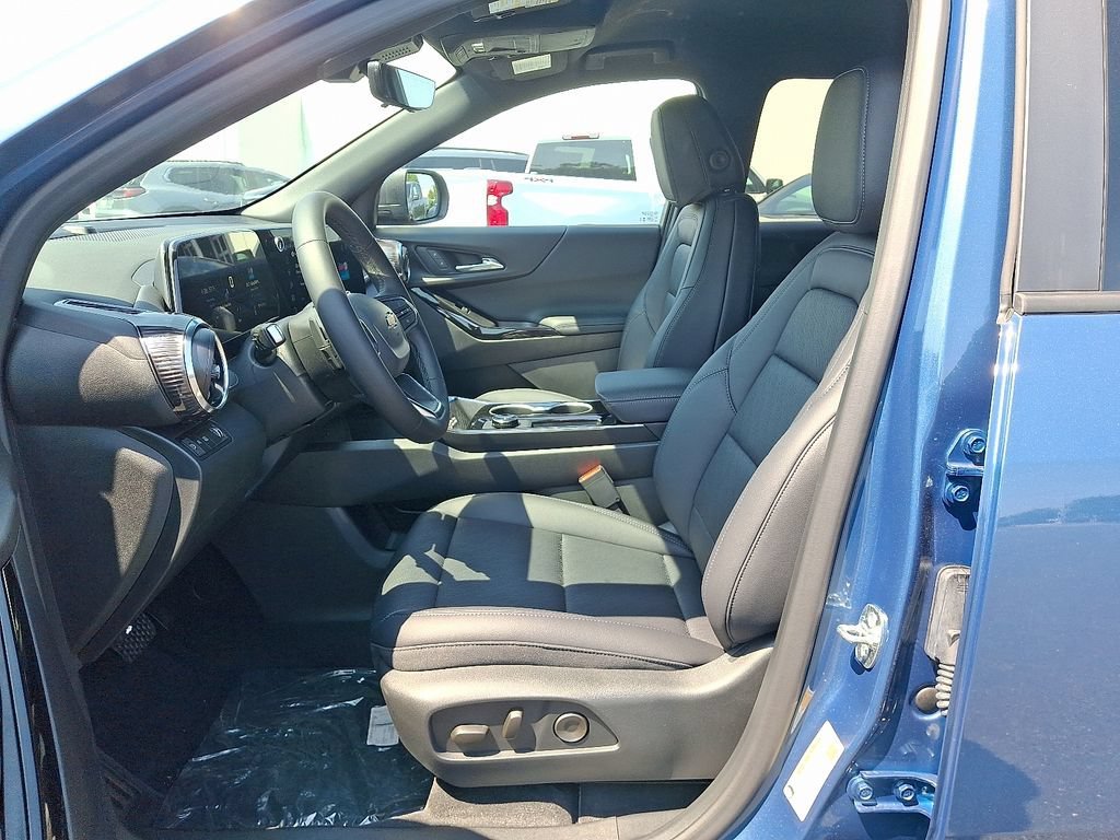 2027 Chevrolet Equinox LT - Photo 6