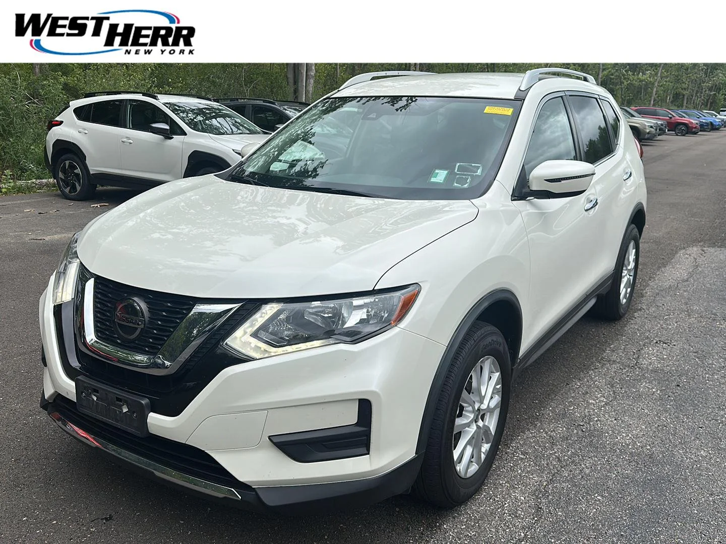 Used 2020 Pearl White Tricoat Nissan SV image 1