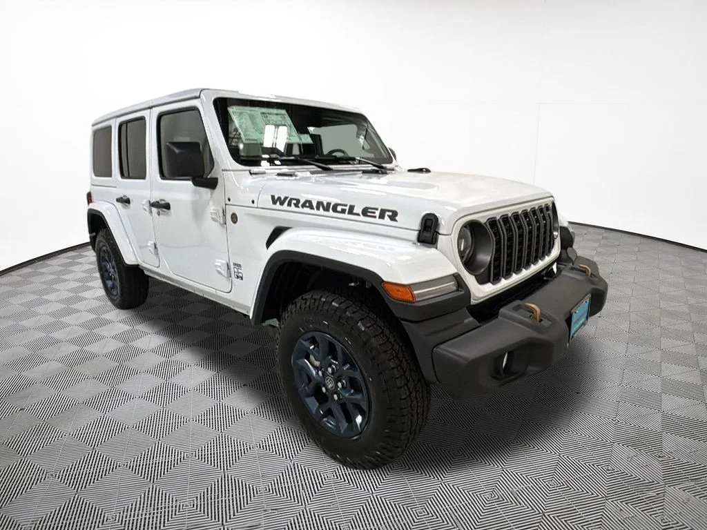 New 2026 White/off-white Jeep Sport image 4