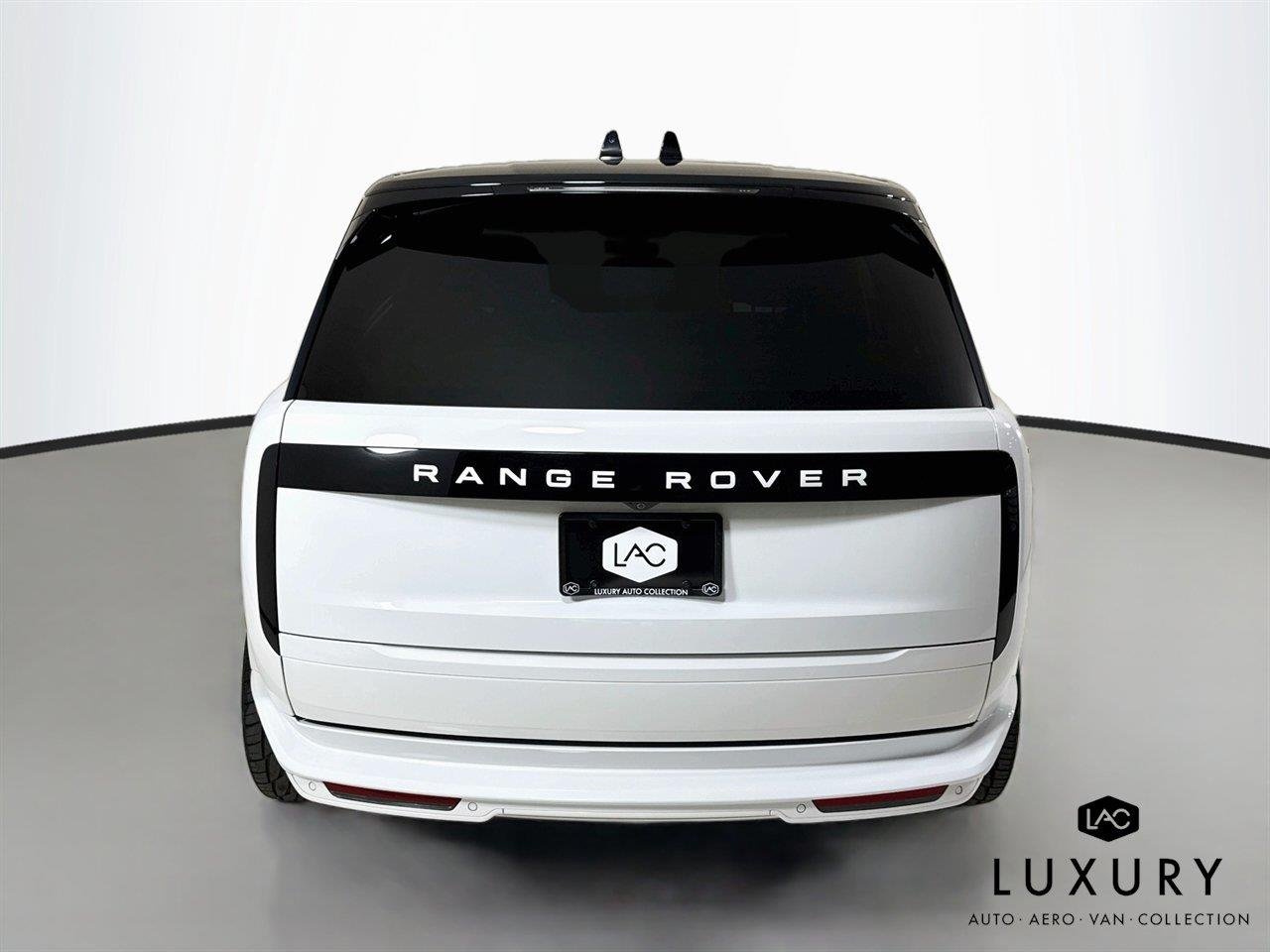 Used 2025 Fuji White Land Rover SE | 24