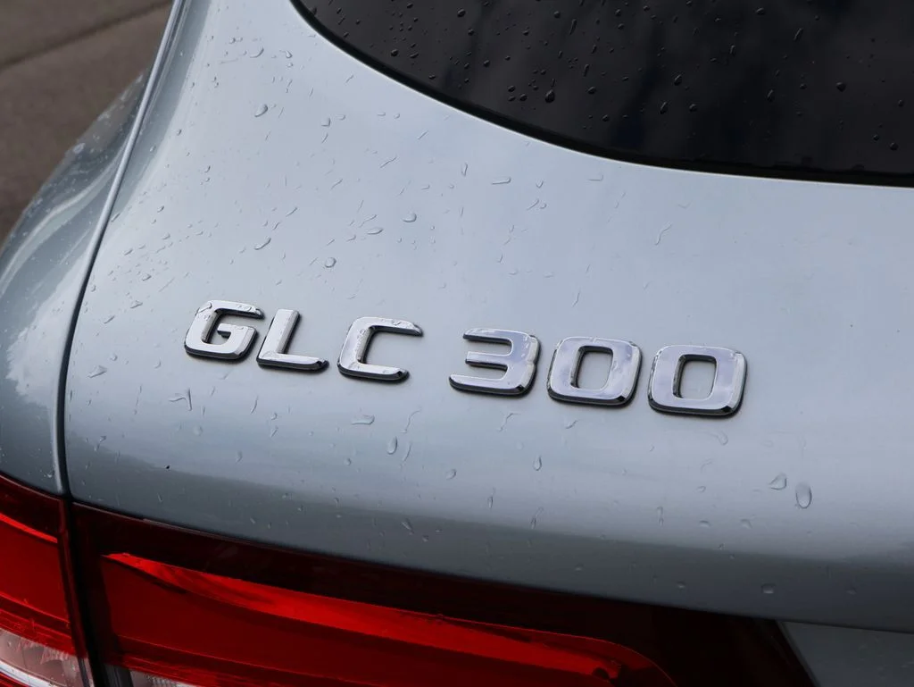 Used 2018 Diamond Silver Metallic Mercedes-Benz GLC 300 image 8