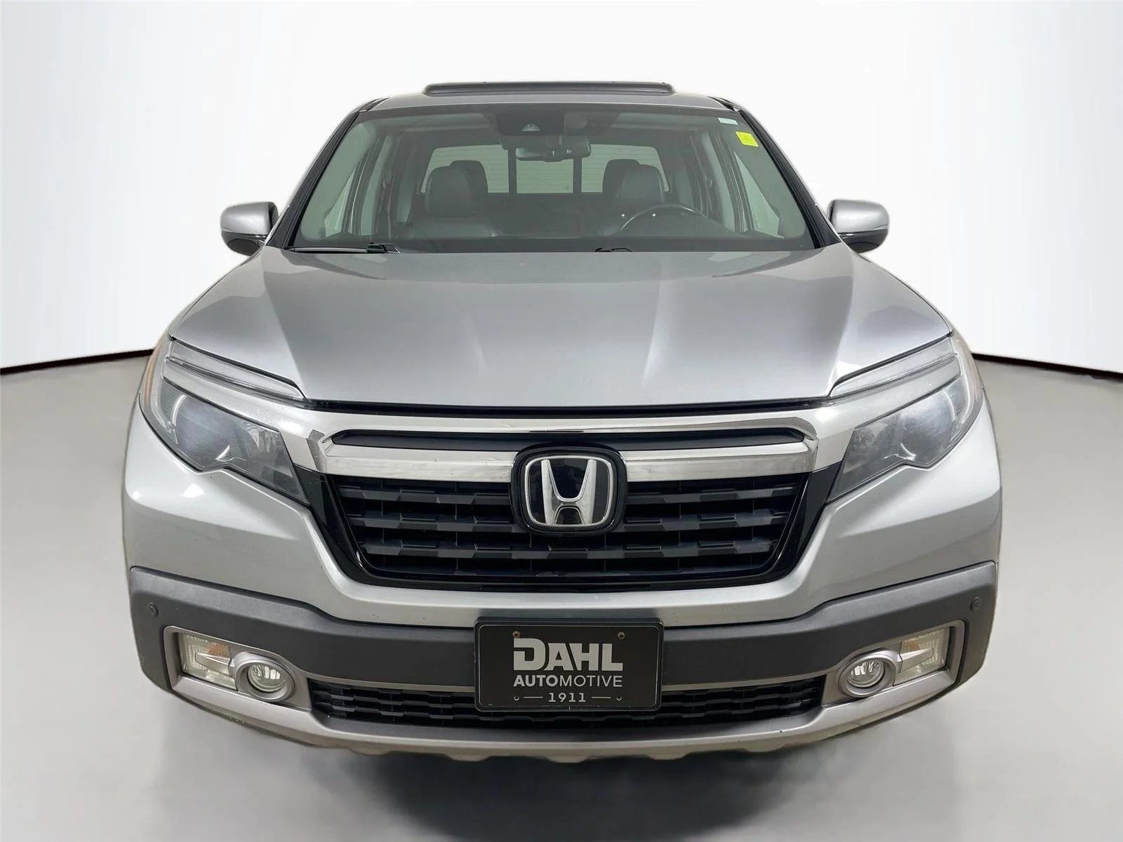 Used 2017 Lunar Silver Metallic Honda RTL-E image 3