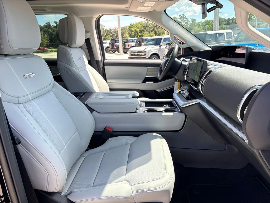 New 2026 Black Ford Platinum image 28