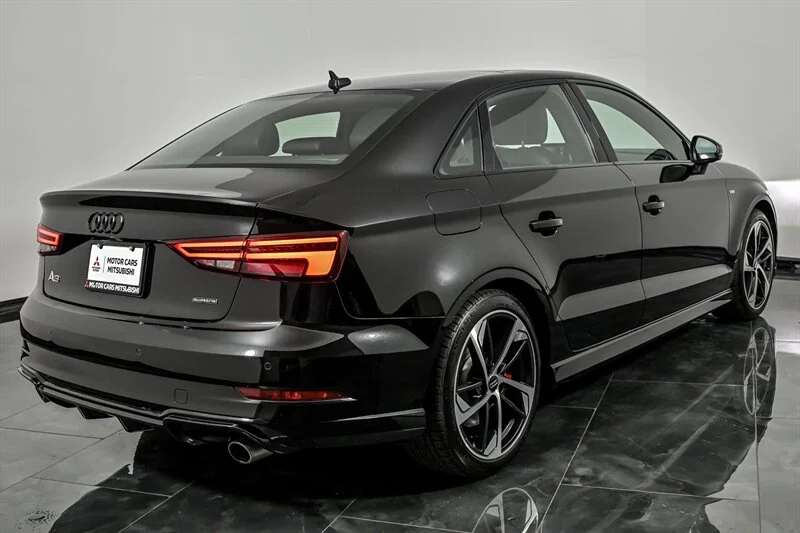 Used 2020 Brilliant Black Audi quattro S line Premium 45 image 9