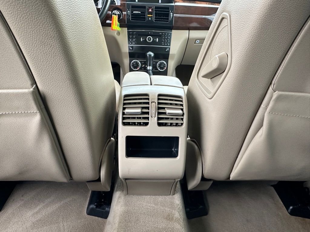 Used 2011 Green Mercedes-Benz GLK 350 image 38