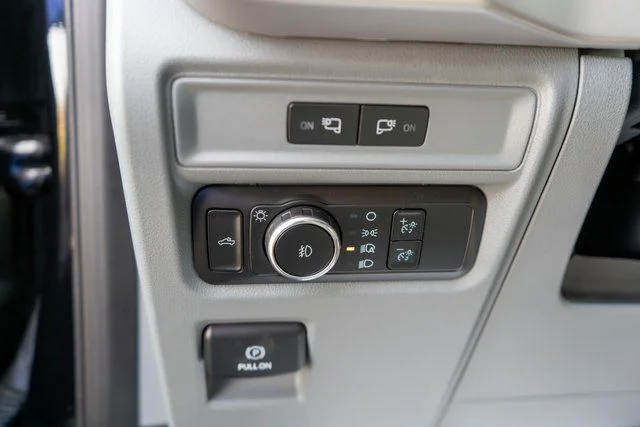 Used 2023 Black Ford XLT image 22
