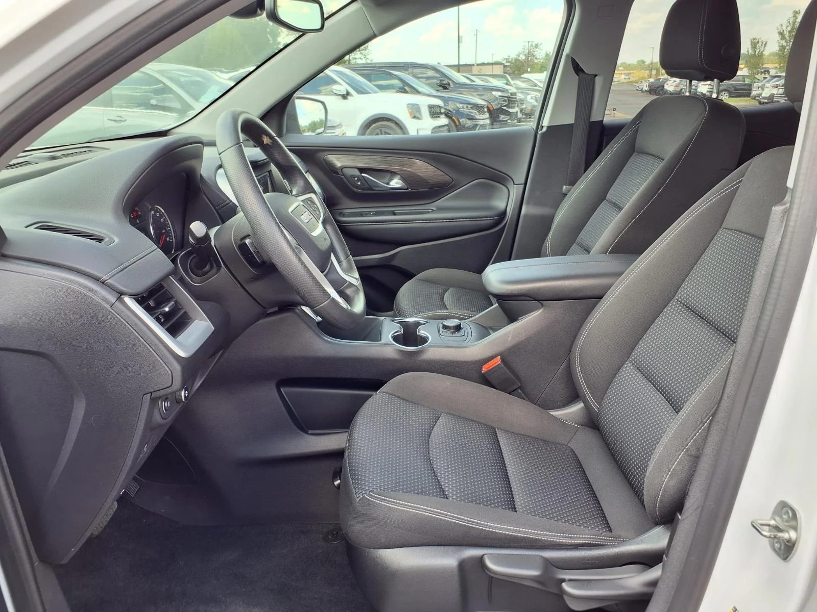 Used 2024 Summit White GMC SLE image 22