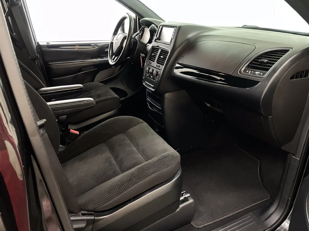 Used 2018 Black Dodge SE Plus image 35