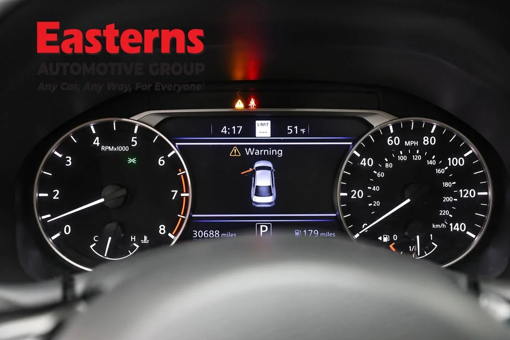 Used 2023 Red Nissan 2.5 SV image 18