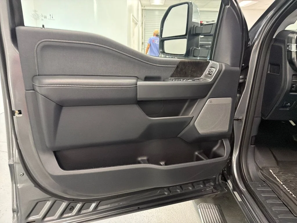 New 2026 Carbonized Gray Metallic Ford F-250® Lariat® image 12