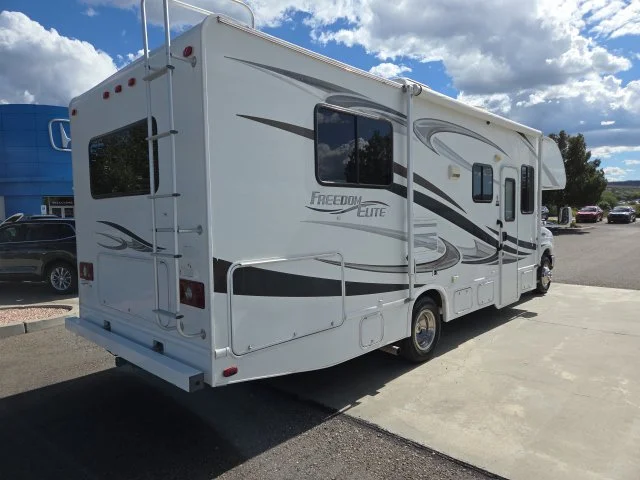 Used 2013 White Ford Base image 5