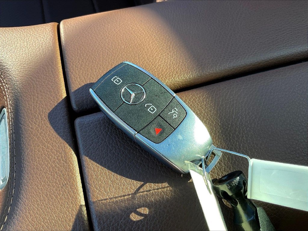 Certified Used 2025 MANUFAKTUR Alpine Gray Mercedes-Benz GLE 350 image 35