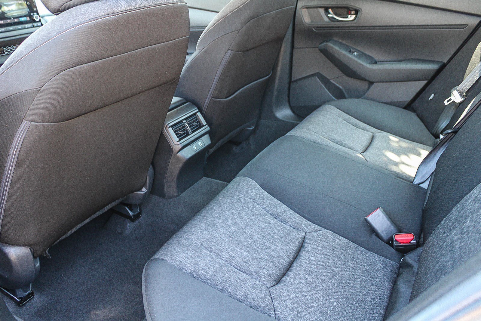2025 Honda Accord LX - Photo 47