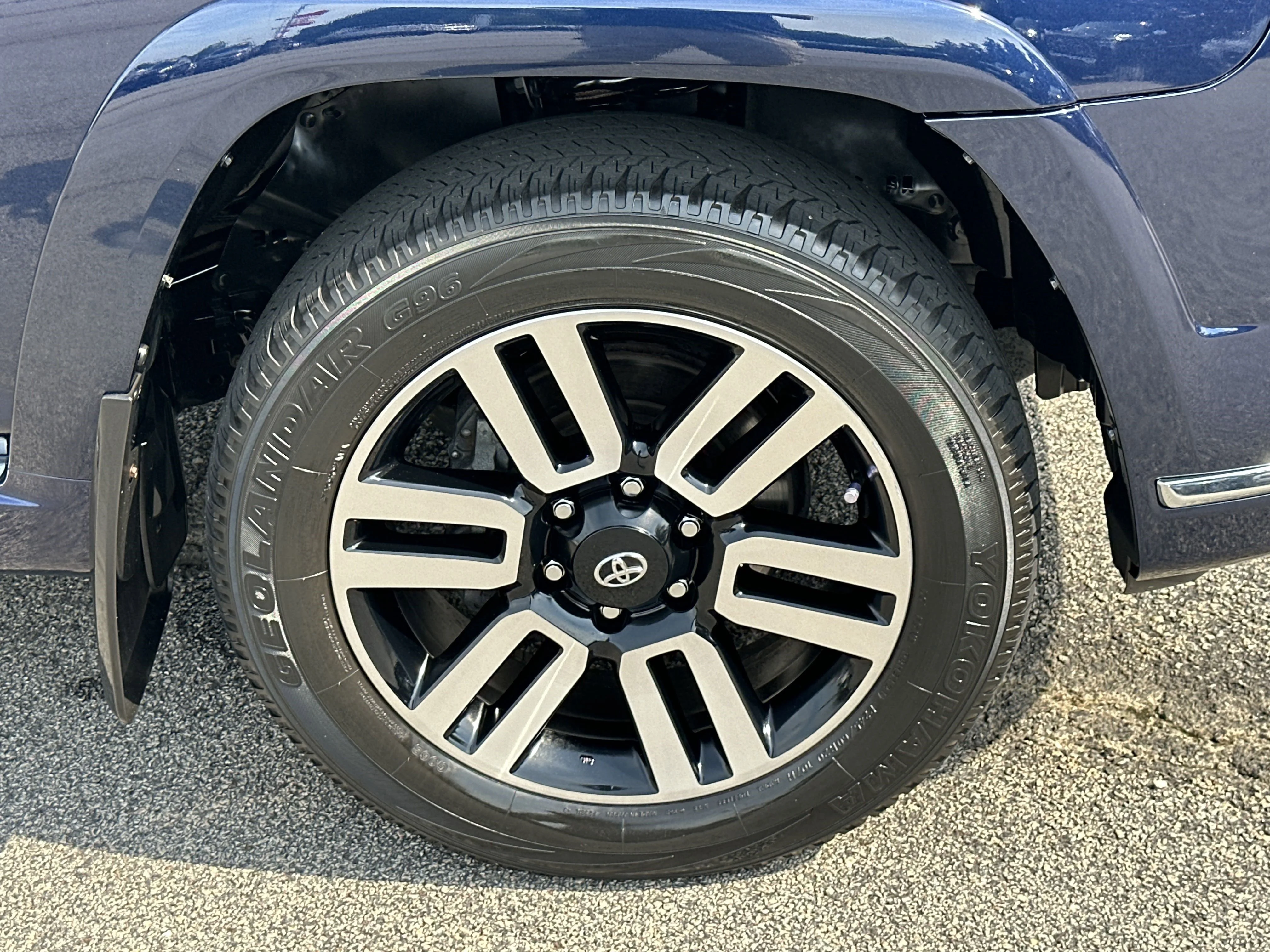2022 Toyota 4Runner Limited - Photo 12