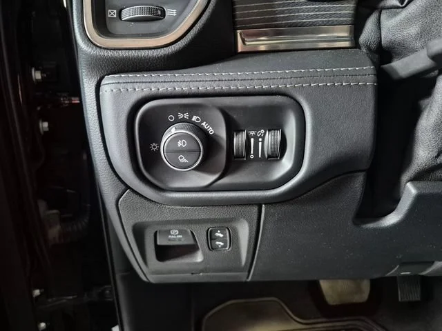 2021 RAM Ram 1500 Pickup Limited - Photo 18