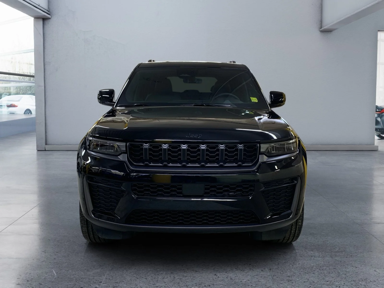 New 2026 Diamond Black Crystal Pearl Jeep Altitude image 8