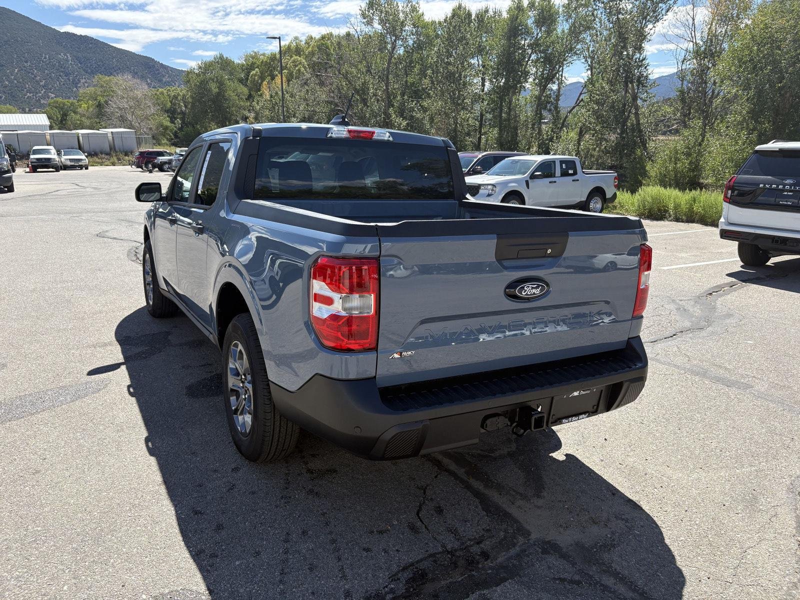 Used 2026 Azure Gray Metallic Tri-Coat Ford XLT image 3