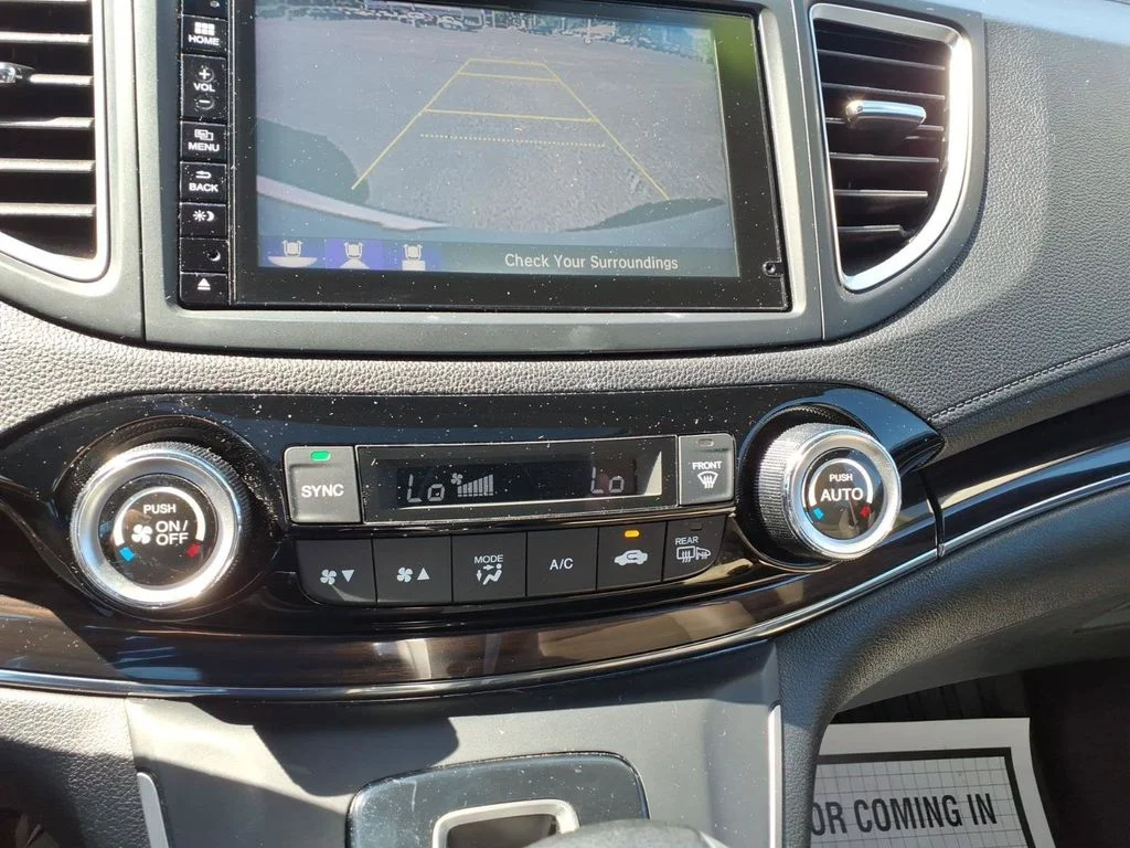 Used 2016 White Honda Touring image 35