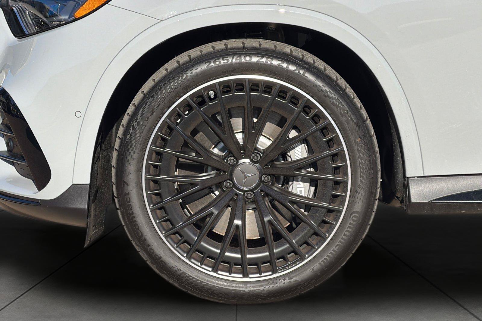 New 2027 MANUFAKTUR Alpine Grey Mercedes-Benz GLC 53 AMG® image 5