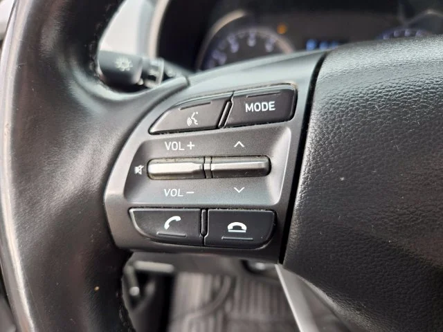 Used 2020 White Hyundai SEL image 34