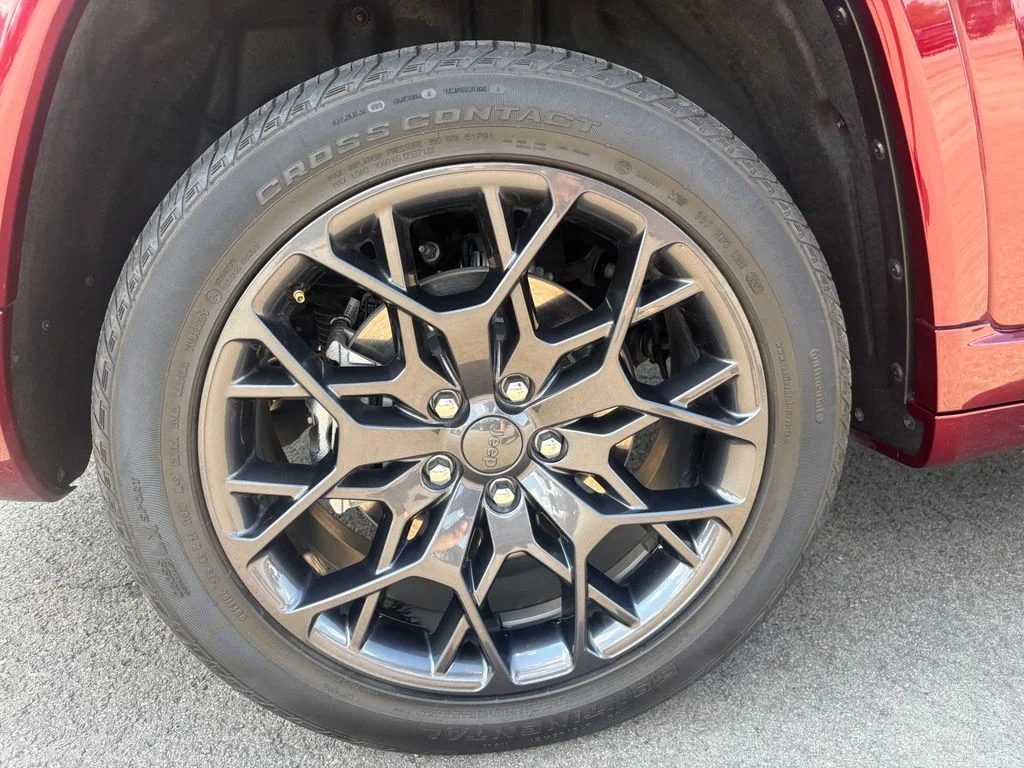 Used 2024 Red Jeep Summit image 34