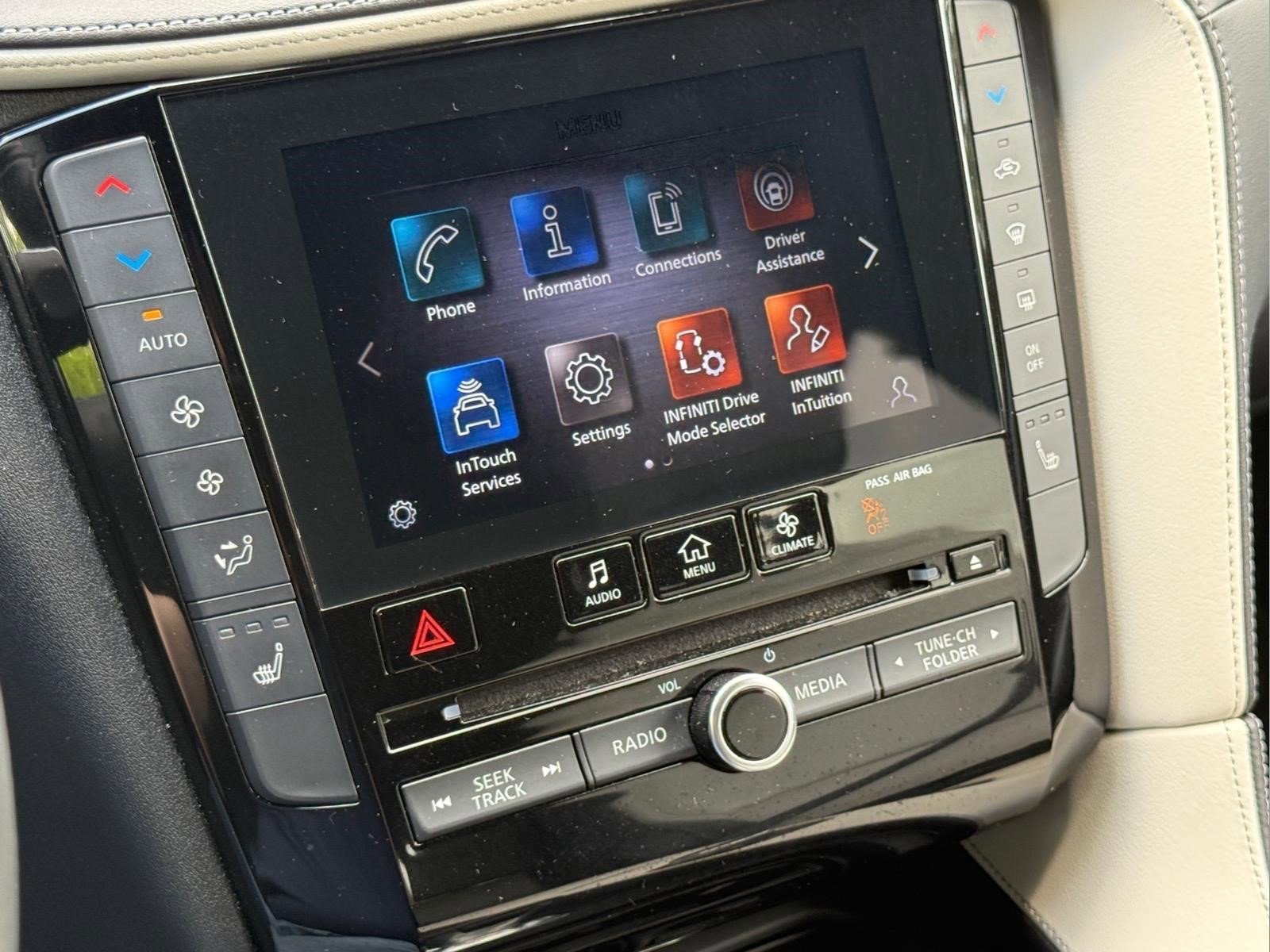 Used 2023 Hermosa Blue INFINITI LUXE image 18