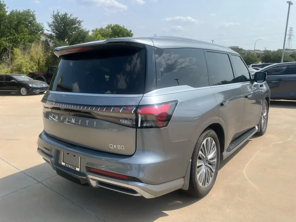 Certified Used 2026 Dynamic Metal INFINITI LUXE image 6