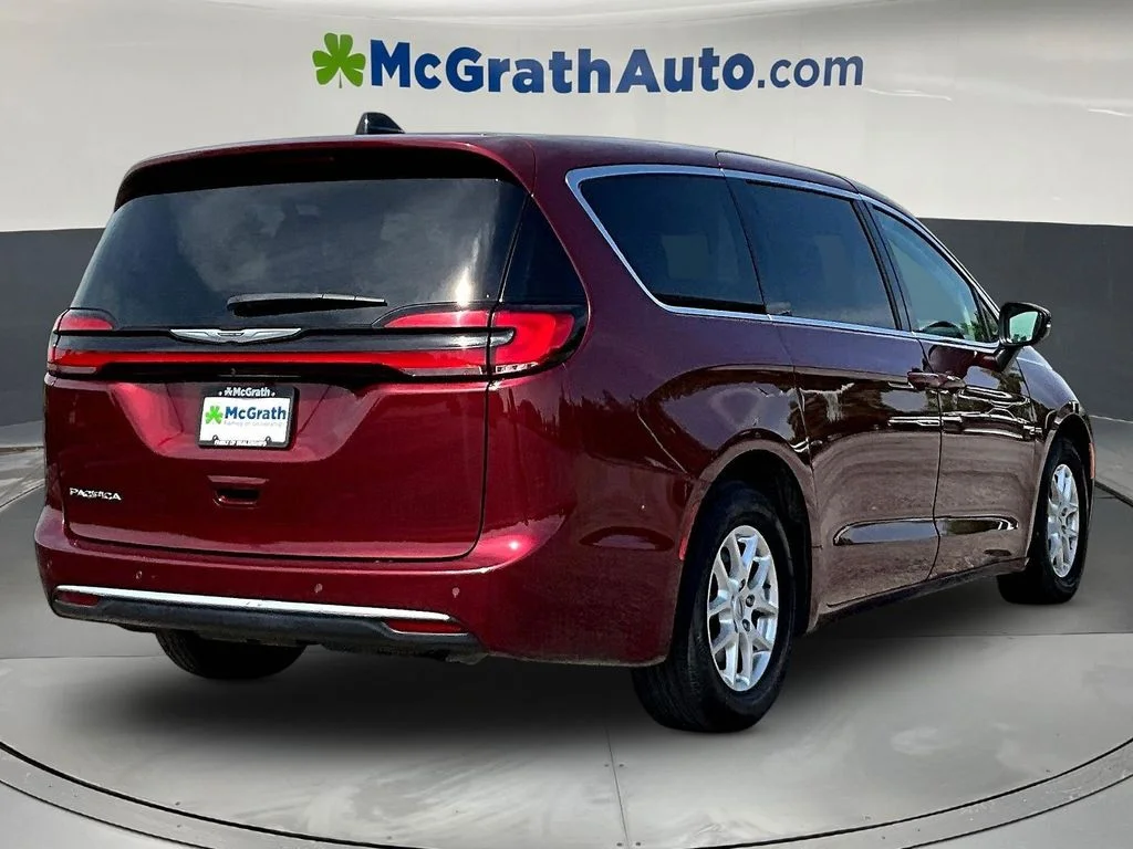 Used 2023 Red Chrysler Touring L image 8