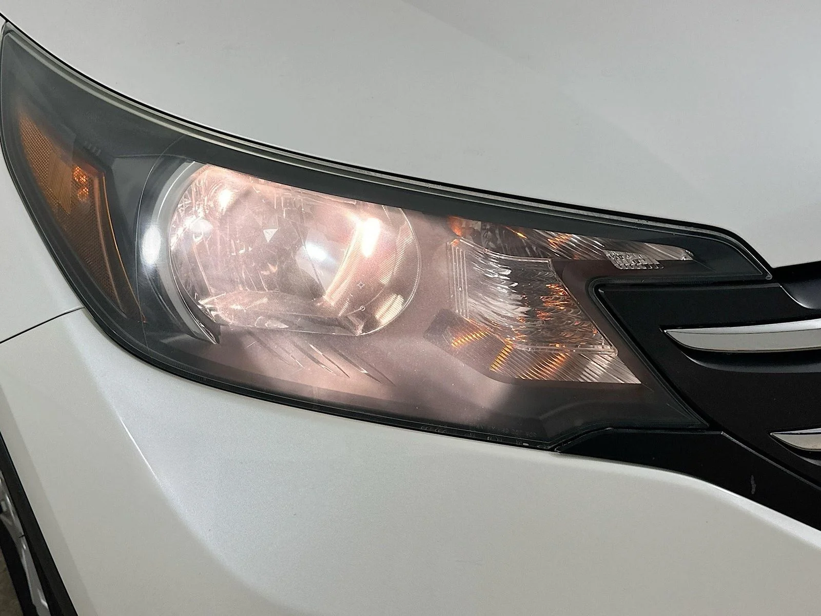 Used 2012 White Honda  image 9