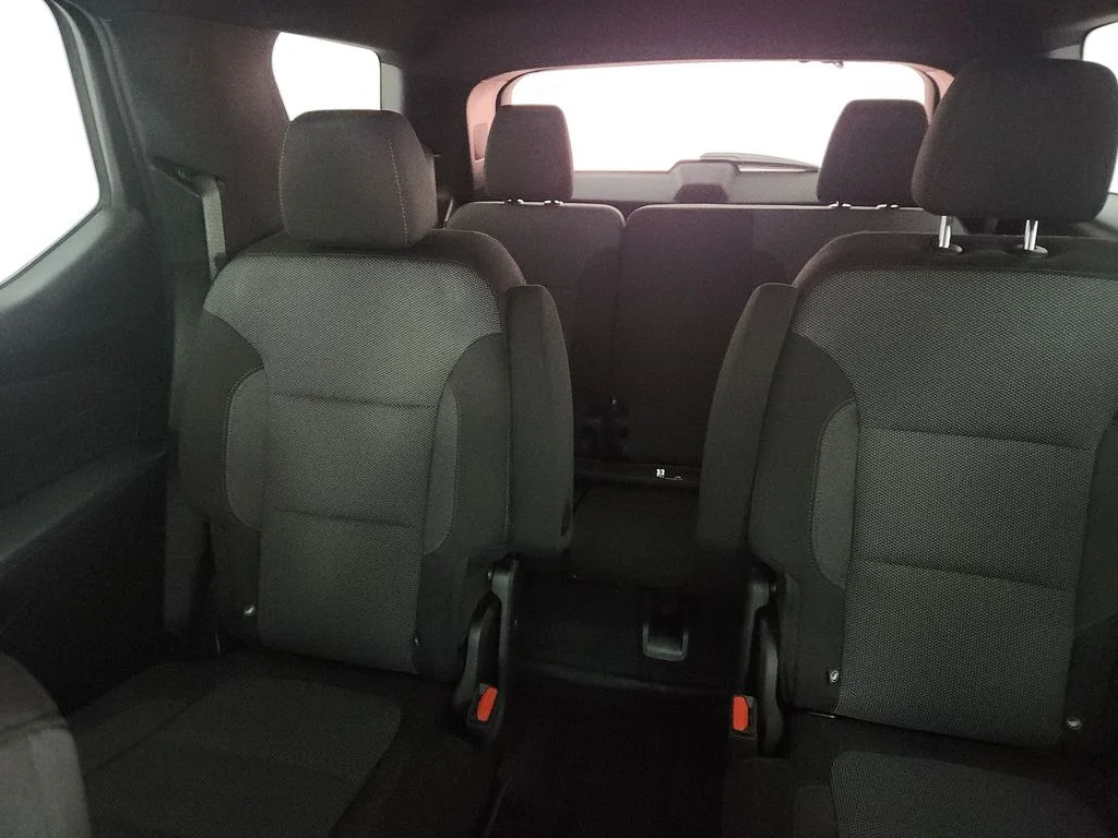 Used 2023 Gray Chevrolet LT image 25