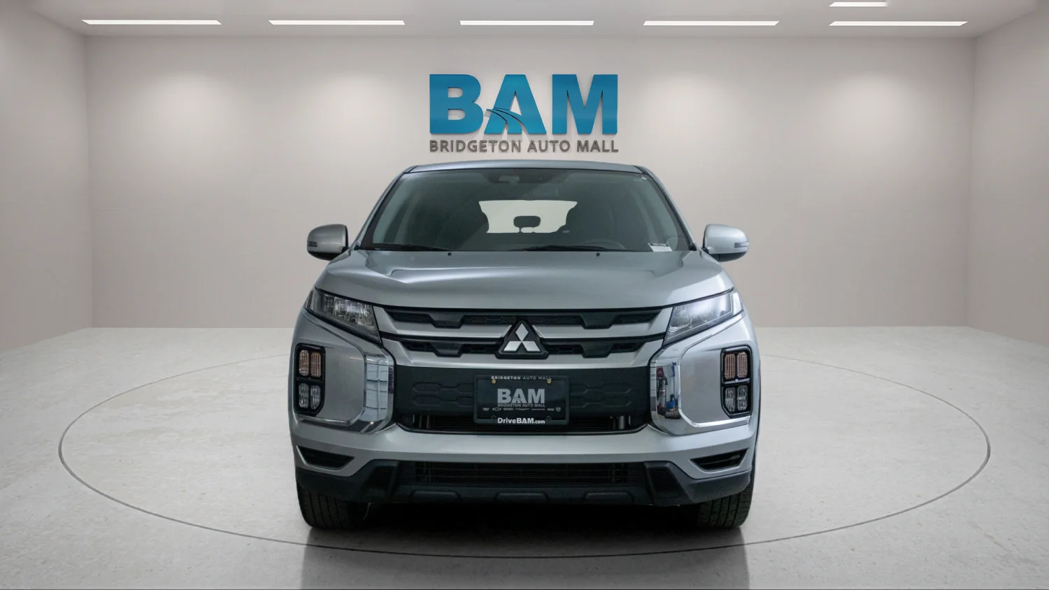 Used 2024 Silver Mitsubishi S image 2