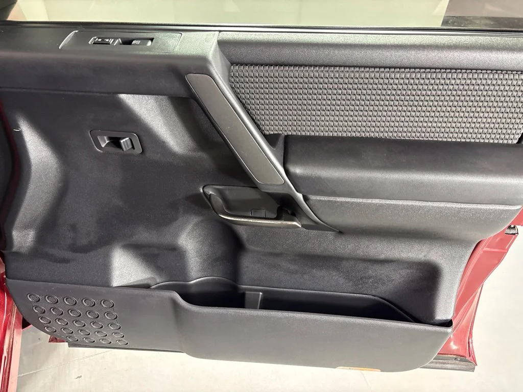 Used 2013 Red Nissan PRO-4X image 17