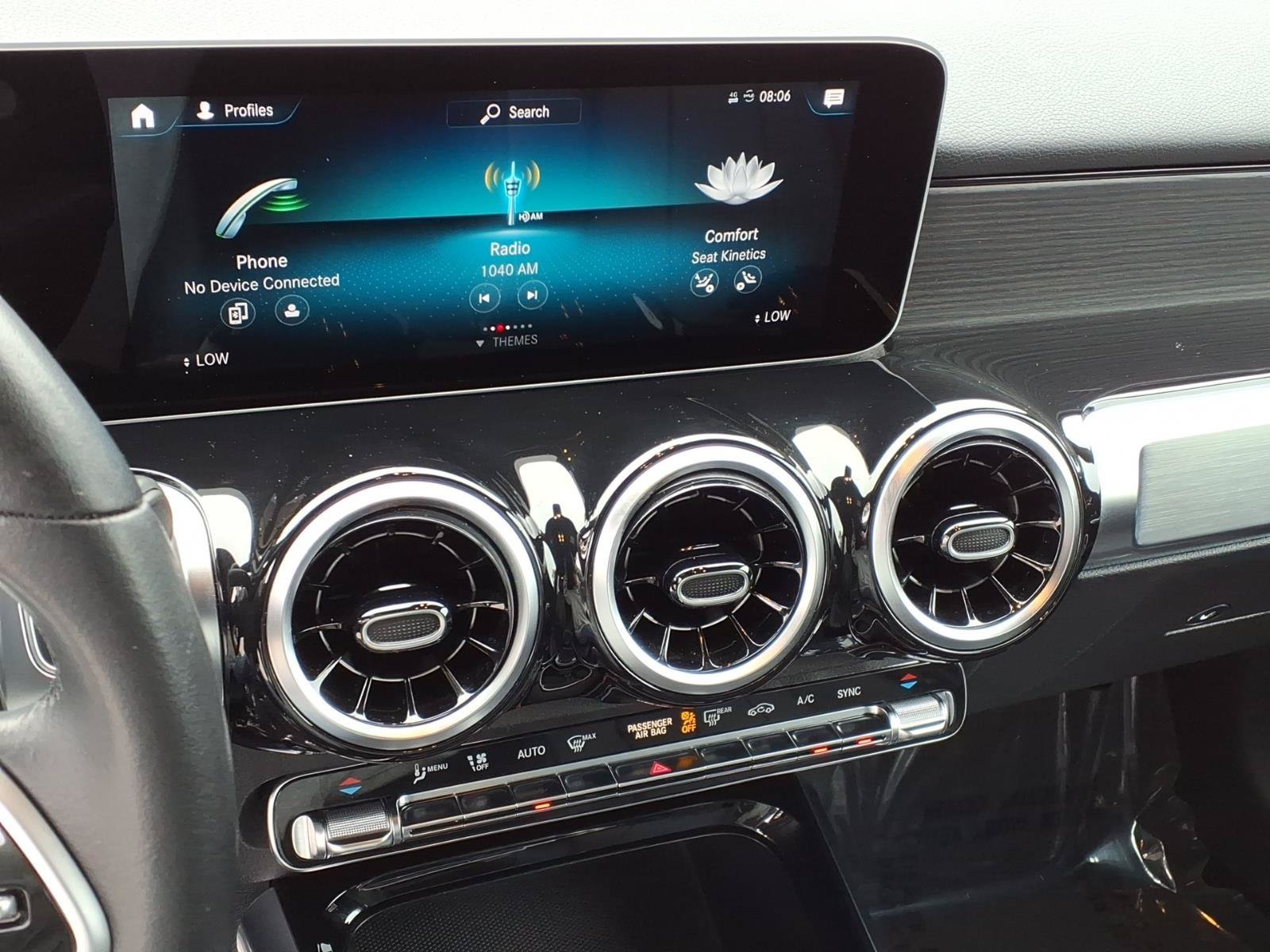 Used 2020 Mountain Gray Metallic Mercedes-Benz GLB250W image 5