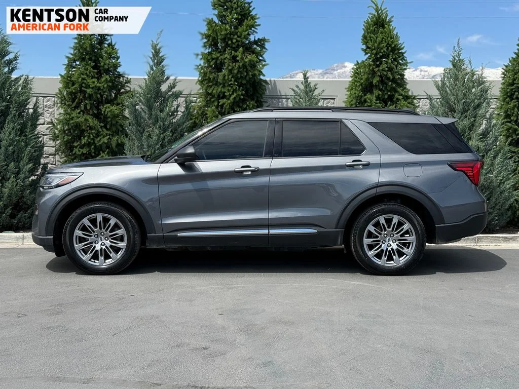 Used 2025 Gray Ford Active image 3