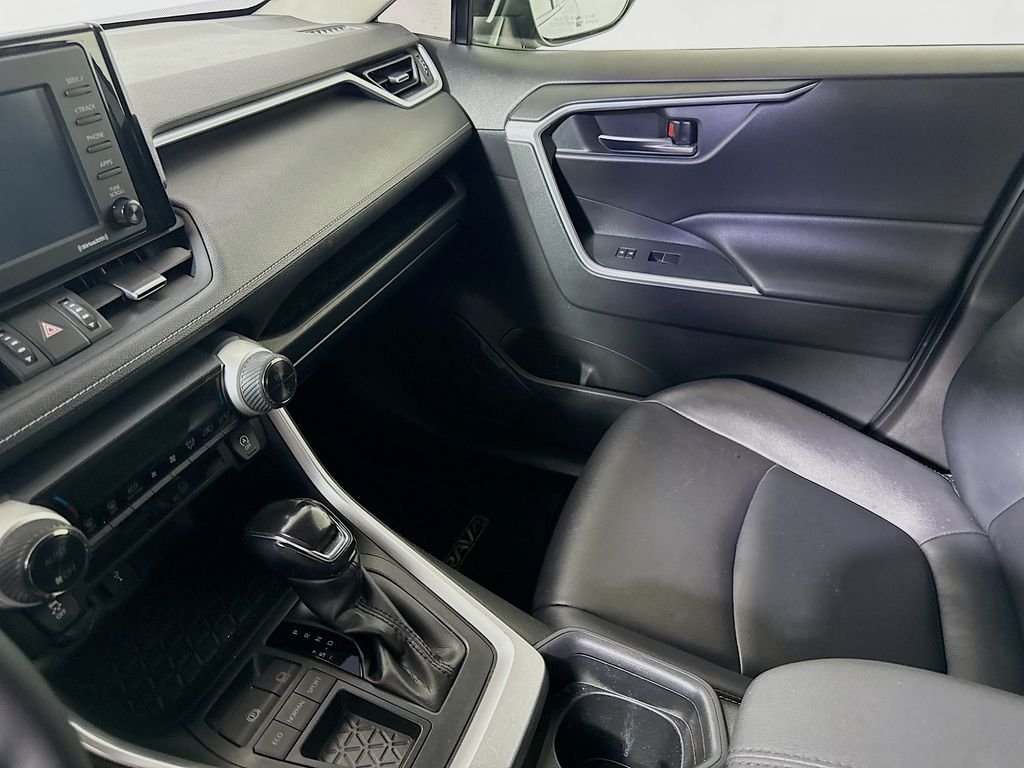 Used 2020 Magnetic Gray Metallic Toyota XLE Premium image 22