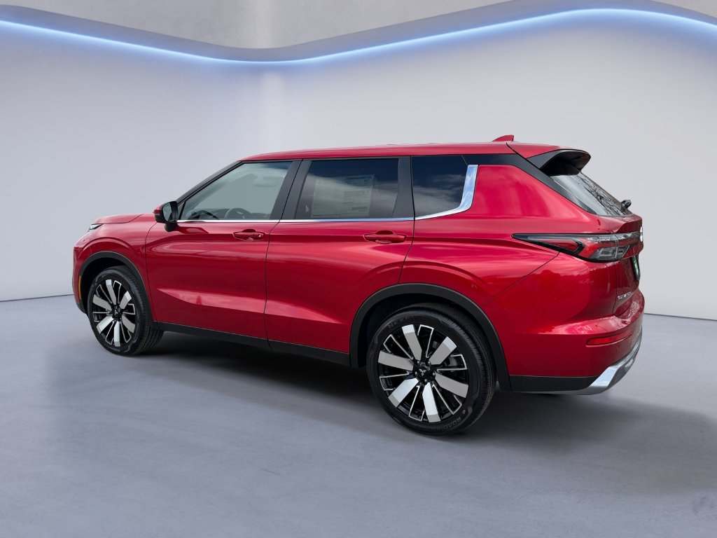 New 2026 Red Diamond Mitsubishi SE image 5