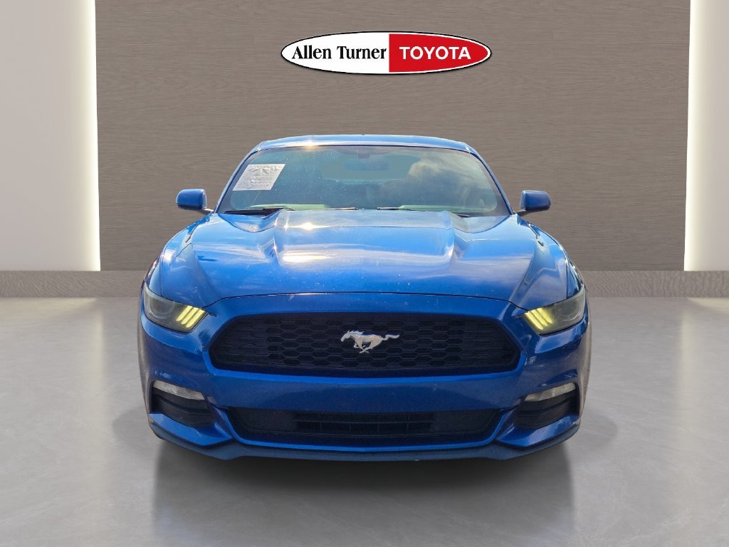 Used 2017 Blue Ford V6 image 4