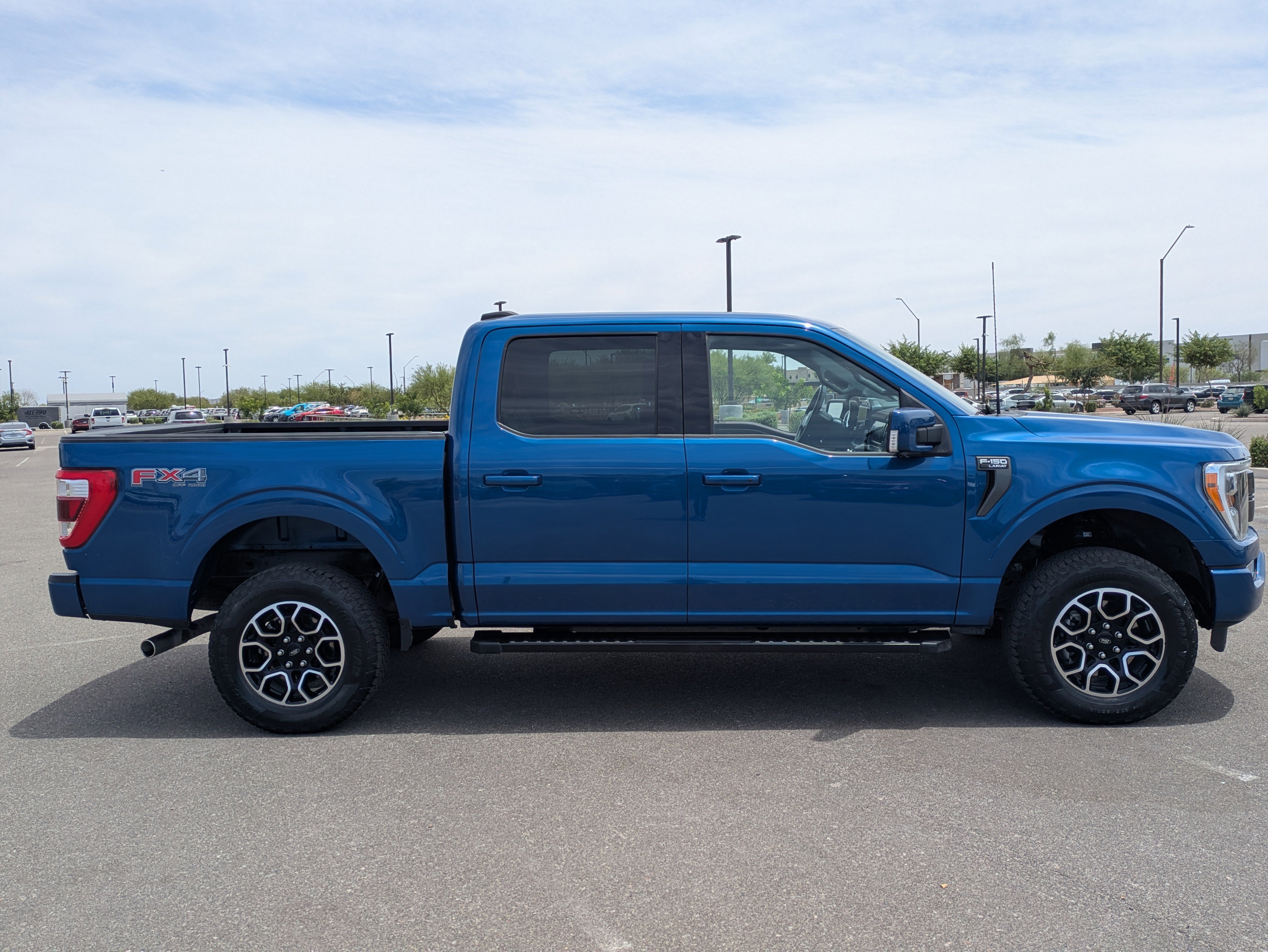 Used 2023 Blue Metallic Ford LARIAT image 6