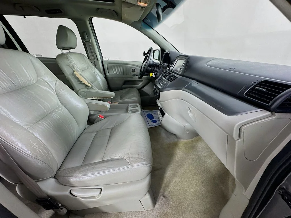 Used 2007 Nimbus Gray Metallic Honda Touring image 36