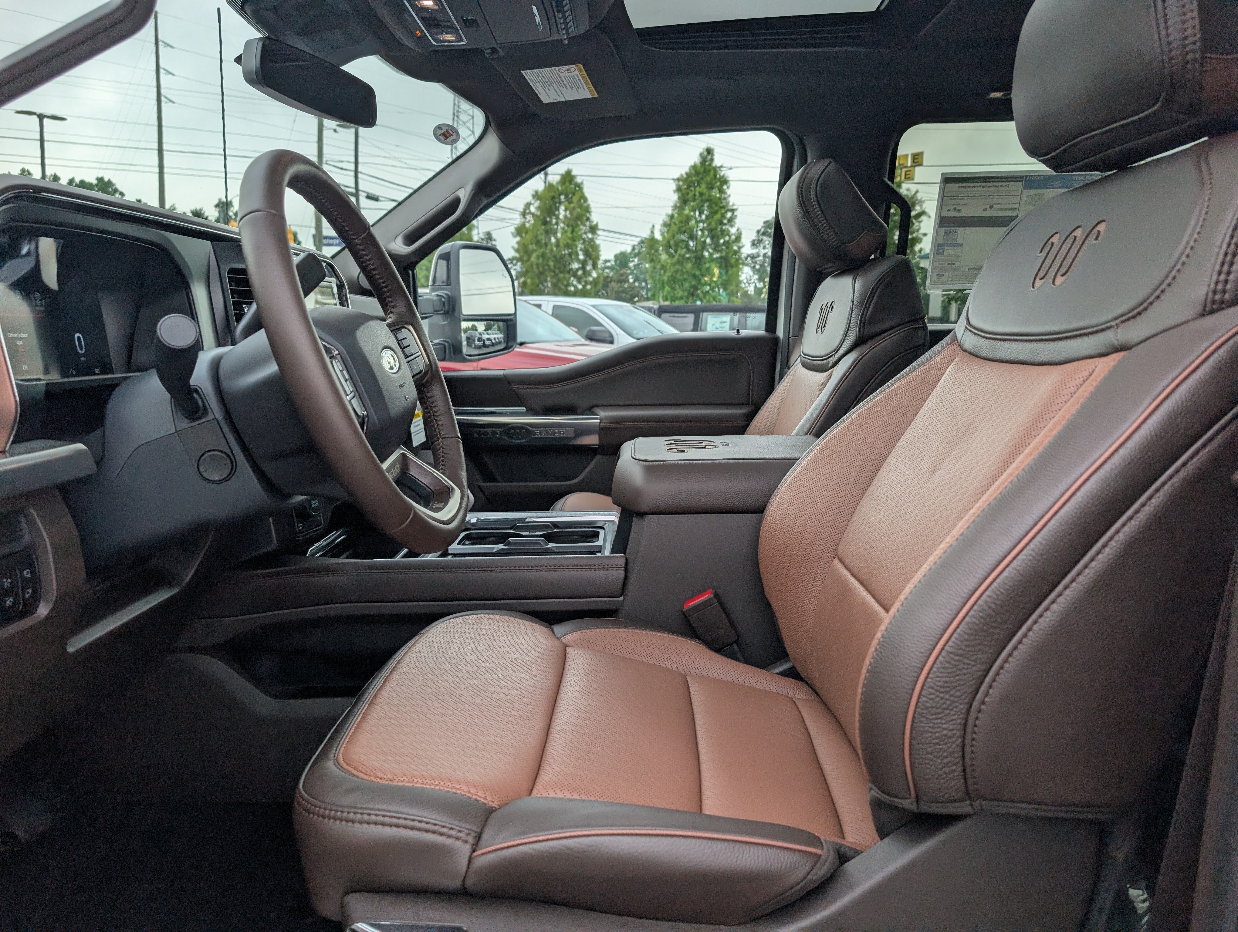 New 2026 Star White Metallic Tri-Coat FORD F-250® King Ranch® image 18