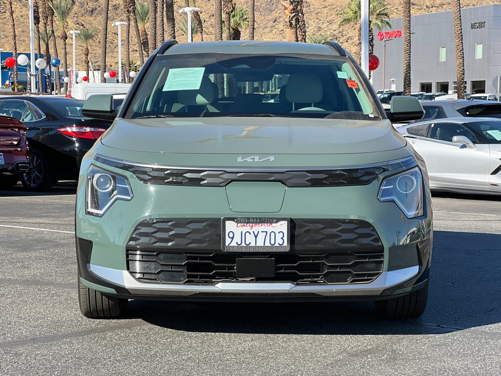 Certified Used 2023 Green Kia Wind image 8