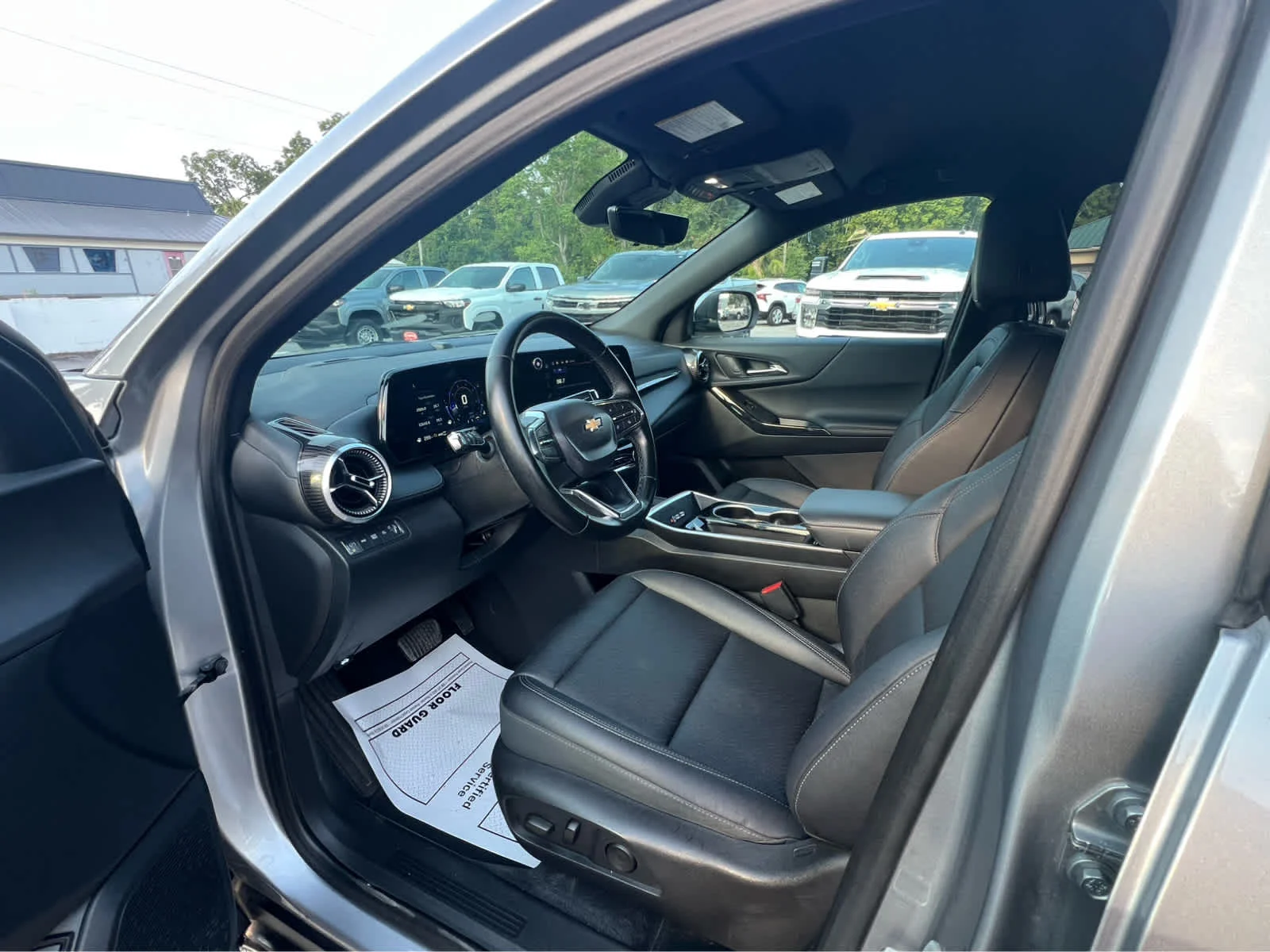 Used 2025 Sterling Gray Metallic Chevrolet LT image 7