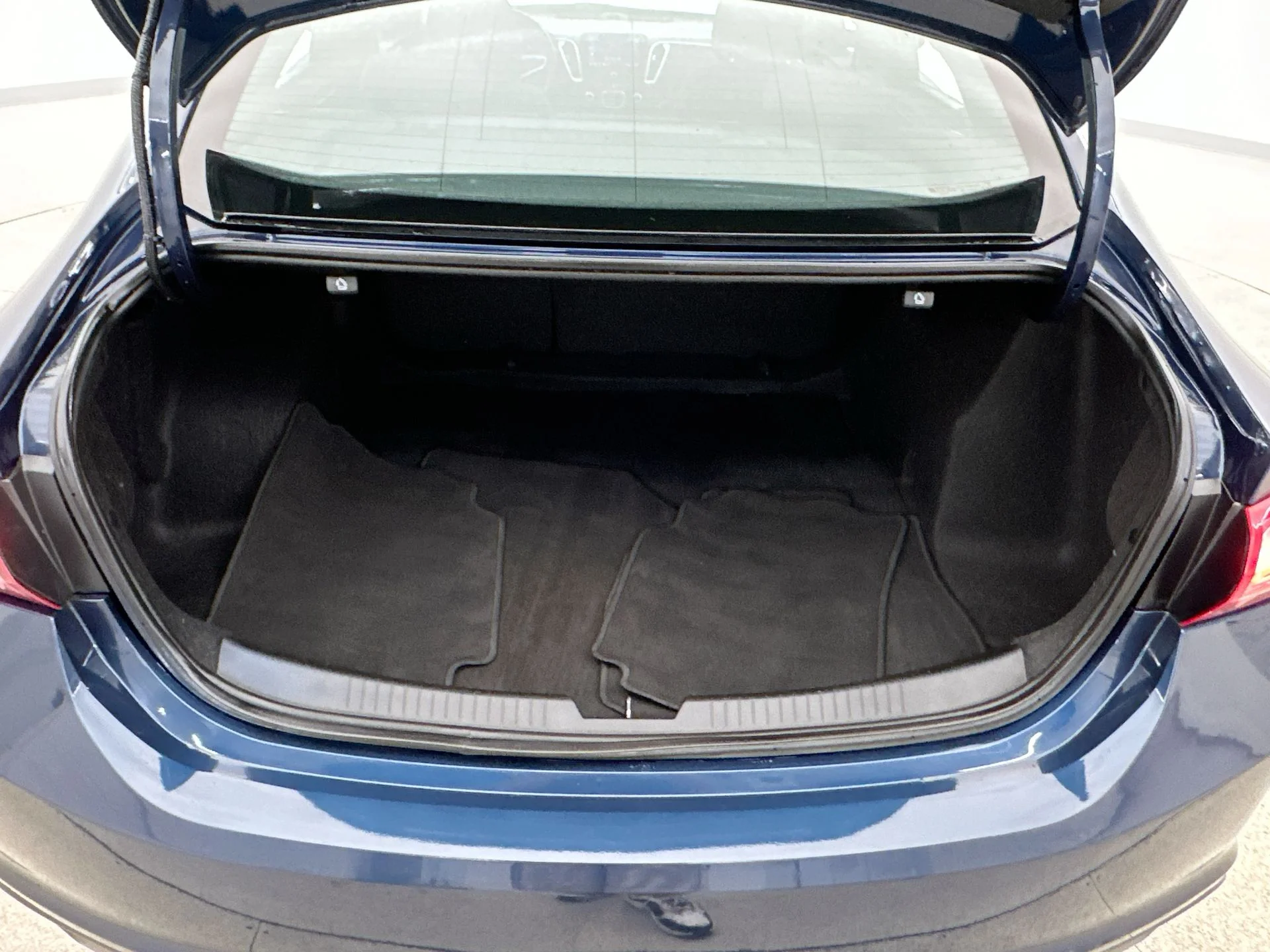 Used 2022 Blue Chevrolet LT image 38