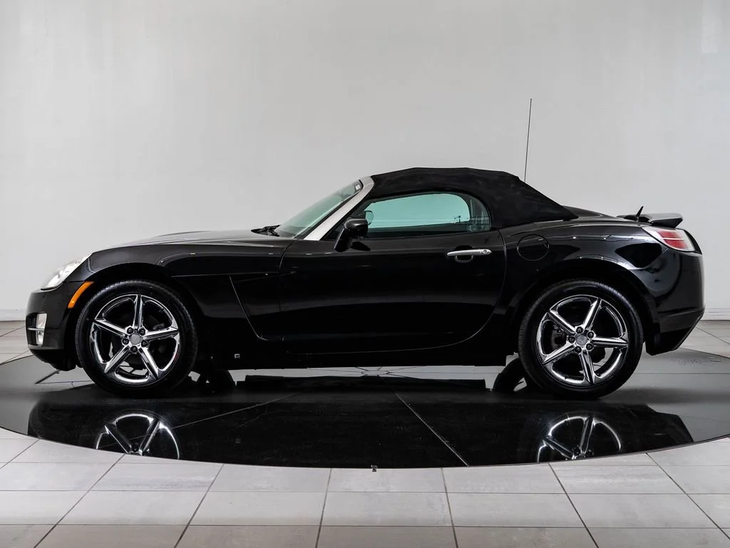 Used 2007 Black Onyx Saturn  image 6