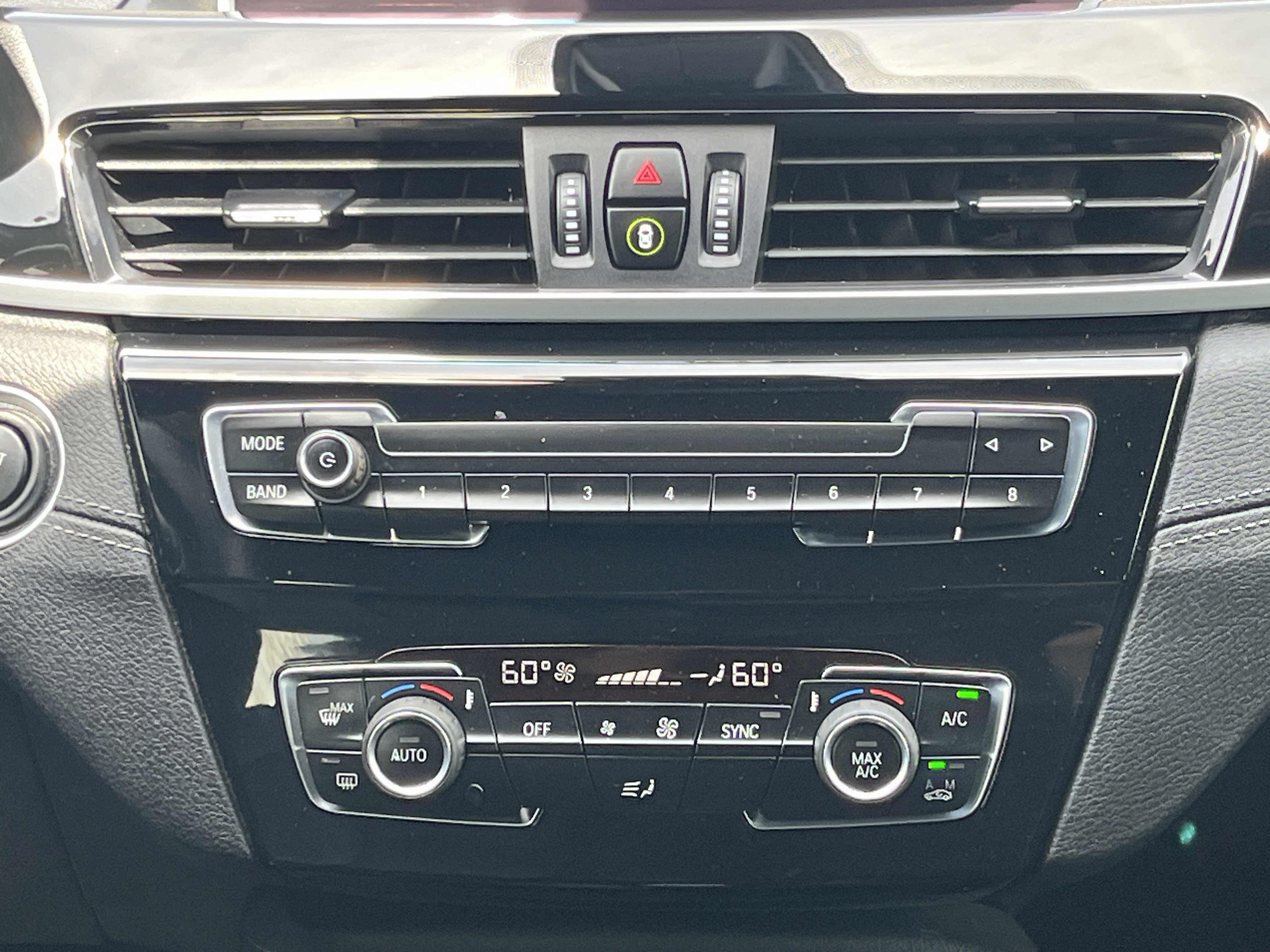 Used 2020 Jet Black BMW sDrive28i image 6