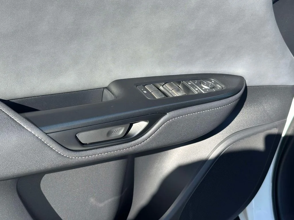 2026 Lexus RZ Premium - Photo 14