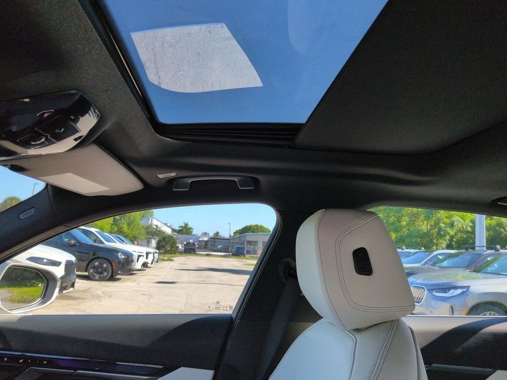 New 2027 Oxide Grey Metallic BMW 530i xDrive image 19