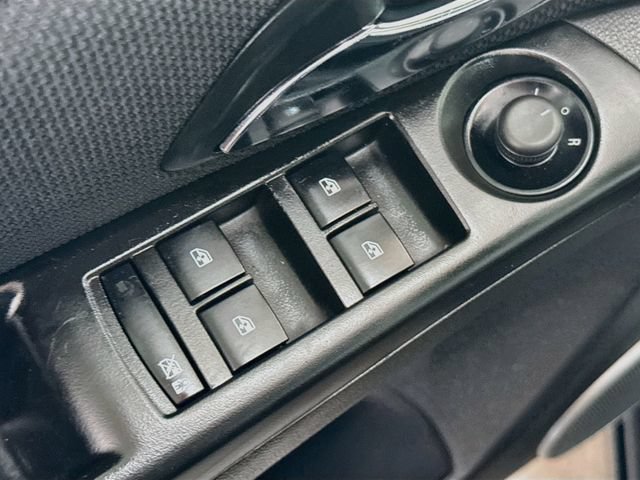 Used 2011 BLACK GRANITE METALLIC Chevrolet LT w/1LT image 17