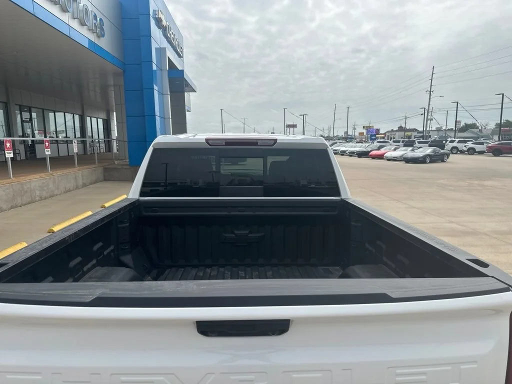 New 2026 Summit White Chevrolet LT image 32