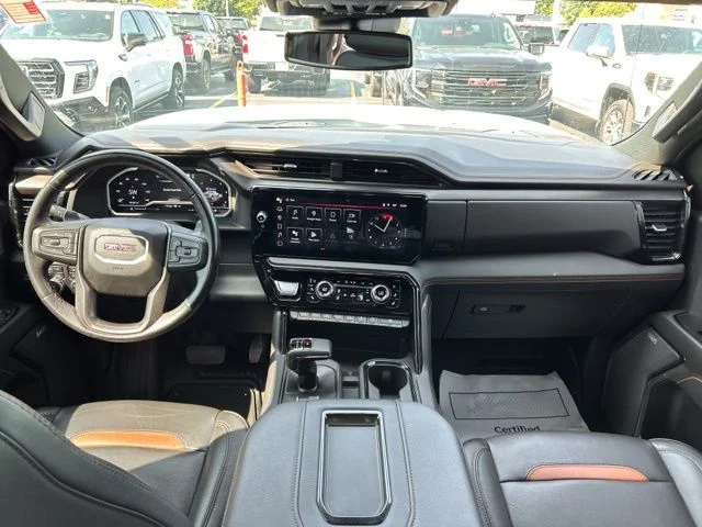 Used 2022 White GMC AT4 image 21